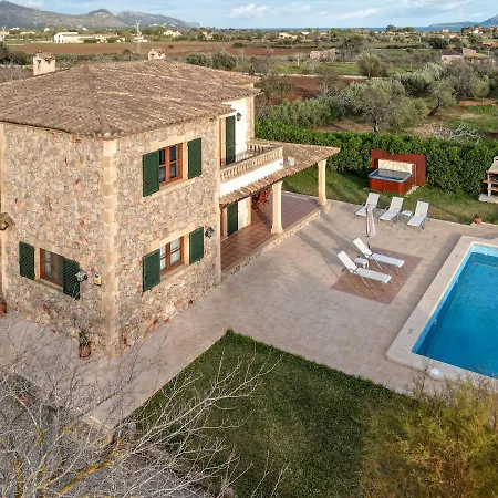 Villa Canaveret By Homevillas360